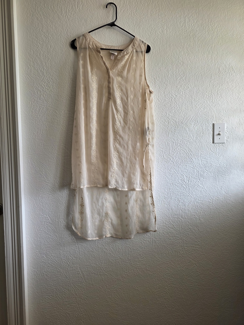 Knox Rose Cream Sleeveless High-Low Tunic